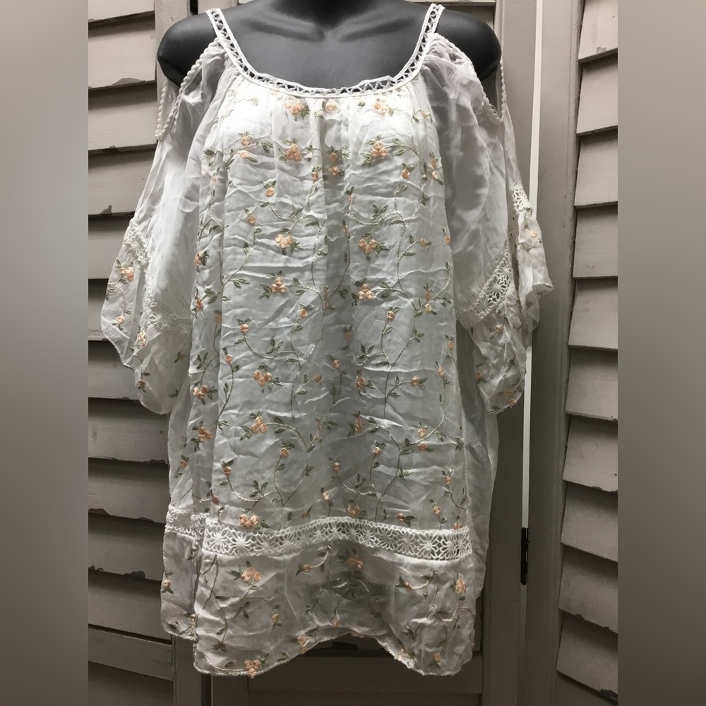 Cold shoulder embroidered top by Elissia L/XL